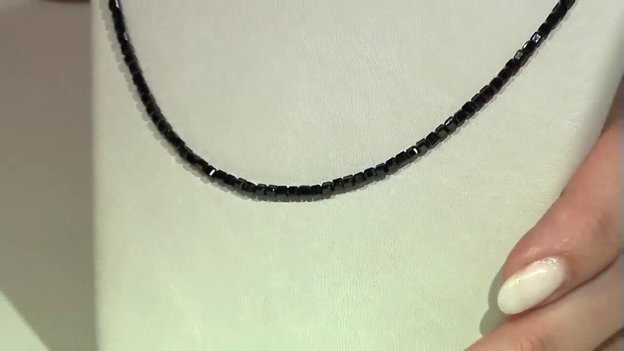Video Collar en plata con Espinela negra