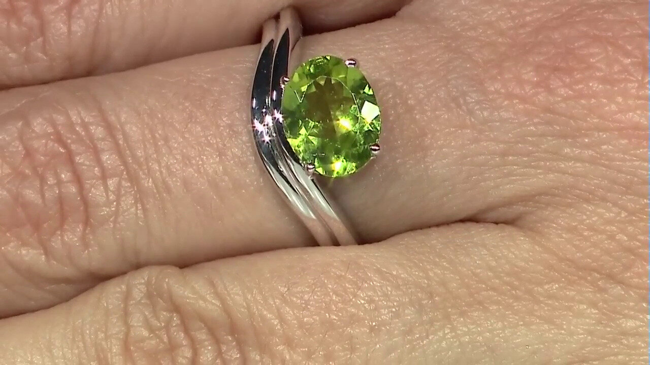 Video Anillo en plata con Peridoto (de Melo)