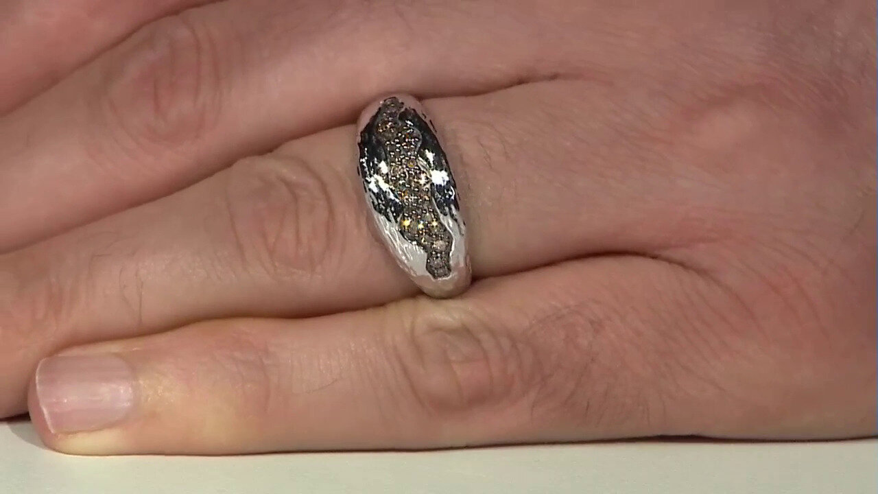 Video I2 Champagne Diamond Silver Ring (de Melo)