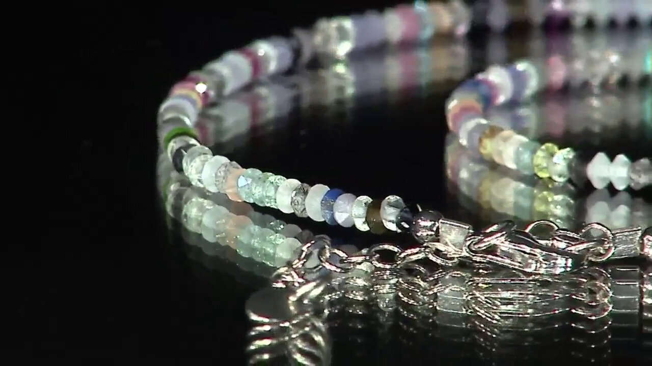 Video Mozambique Garnet Silver Necklace (Riya)