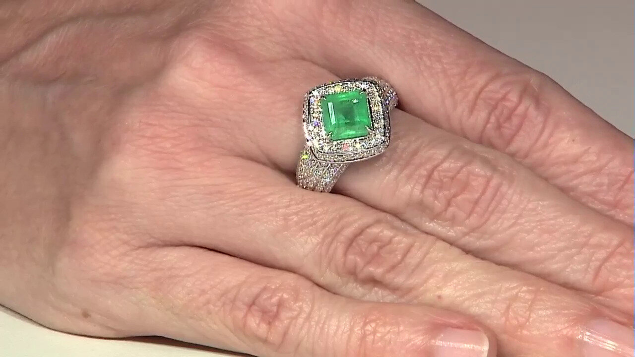 Video 14K Russian Emerald Gold Ring (AMAYANI)