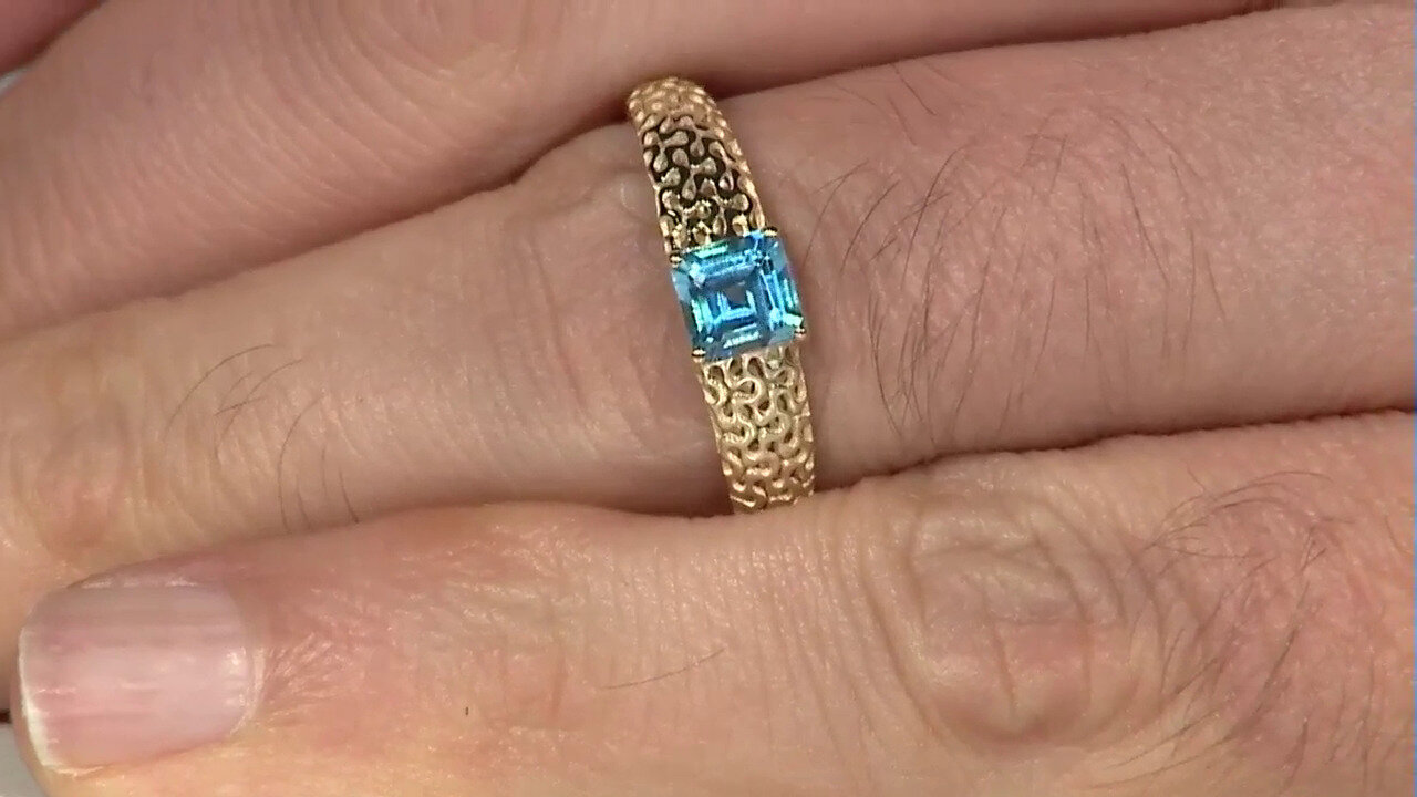 Video Gouden ring met een Zwitsers-blauwe topaas (Ornaments by de Melo)