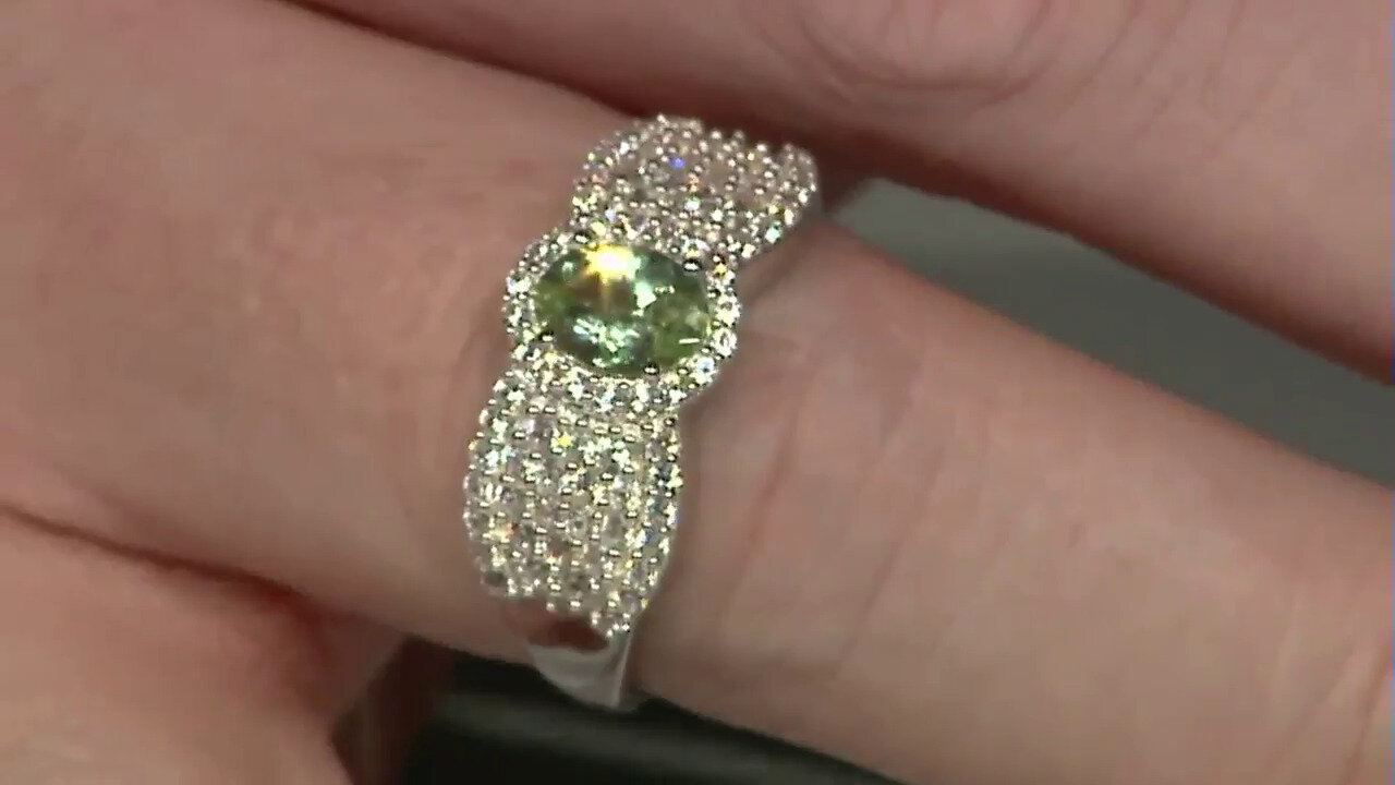Video Merelani Mint Garnet Silver Ring
