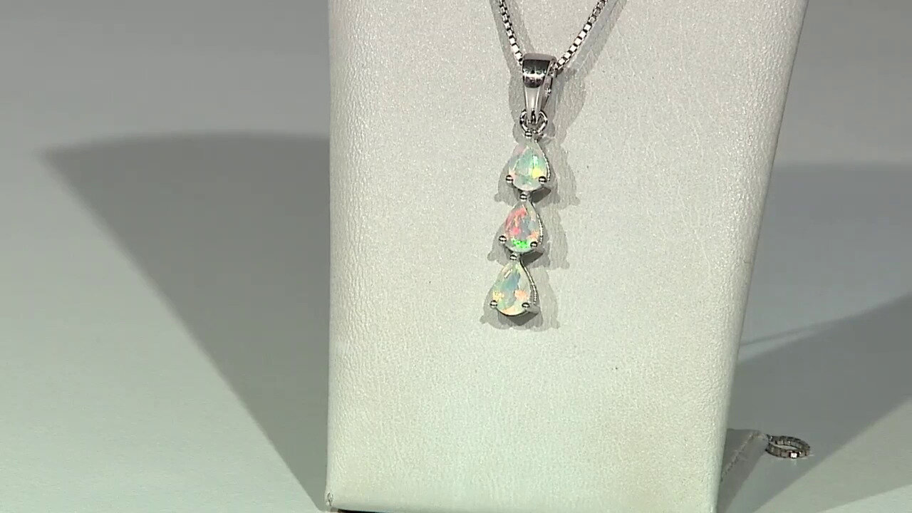 Video Zilveren hanger met Welo-opalen