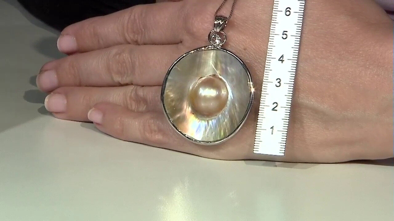 Video Mabe Pearl Silver Pendant (Bali Barong)