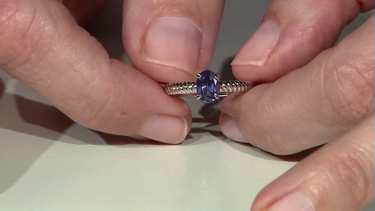 Video Zilveren ring met een ioliet