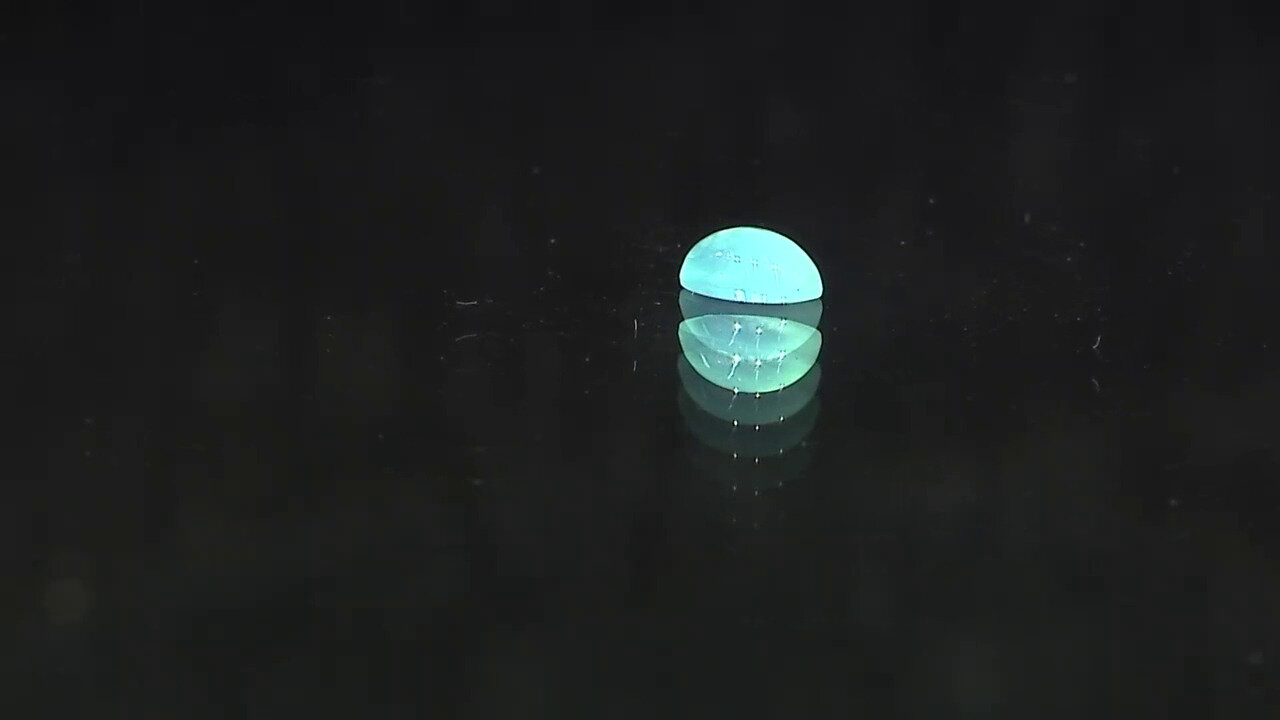 Video Edelsteen met een Paraibe opaal