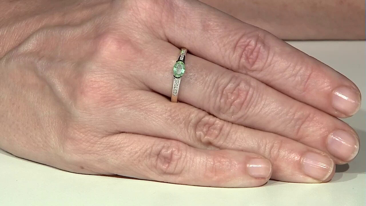Video Gouden ring met een Colombiaanse smaragd