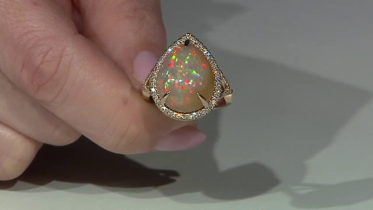 Video Anello in oro con Opale di Welo AAA (CIRARI)
