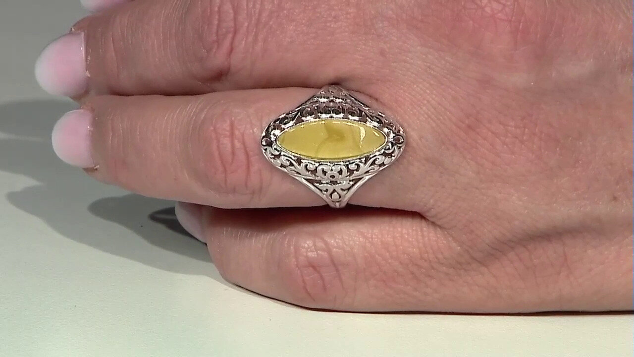 Video Zilveren ring met een Baltische barnsteen (dagen)