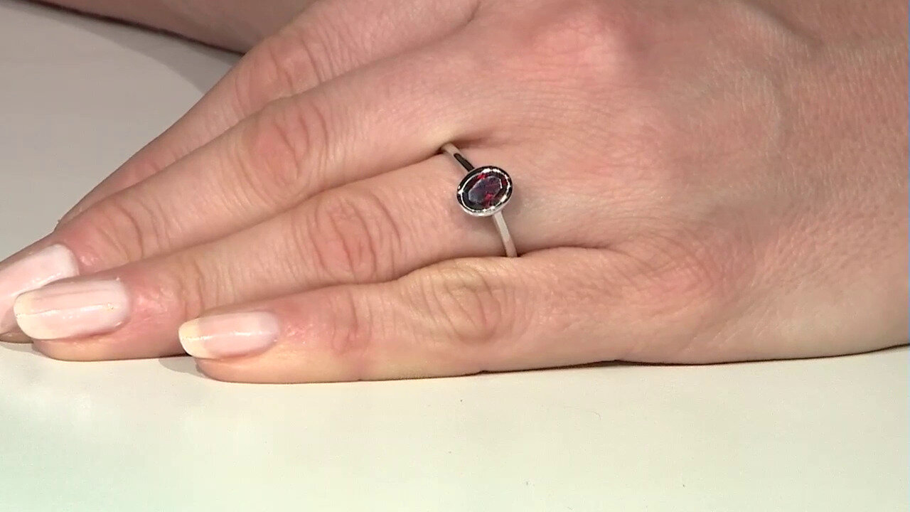 Video Indian Garnet Silver Ring
