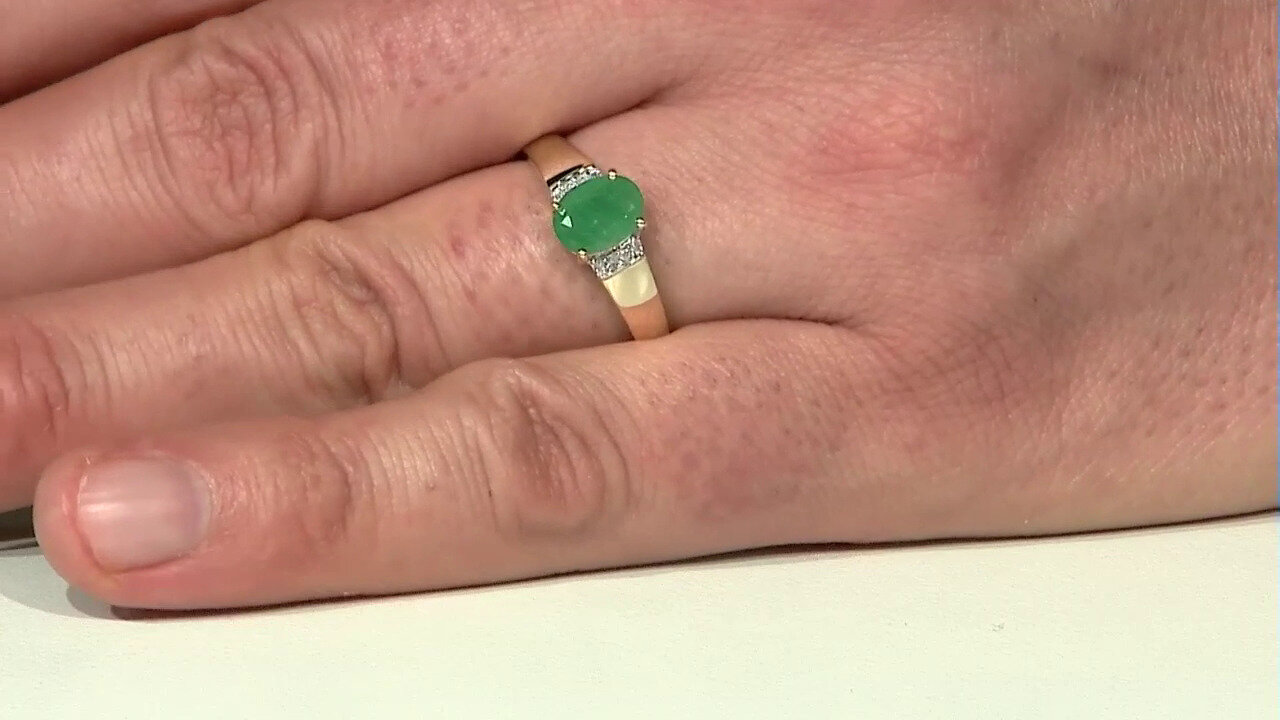 Video 9K Brazilian Emerald Gold Ring