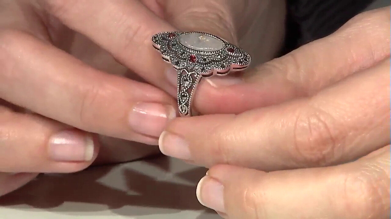 Video Zilveren ring met een regenboog maansteen (Annette classic)
