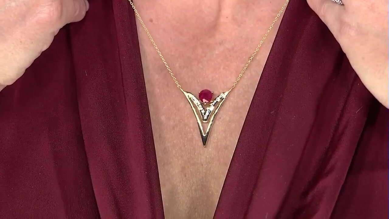 Video Madagascar Ruby Silver Necklace (de Melo)