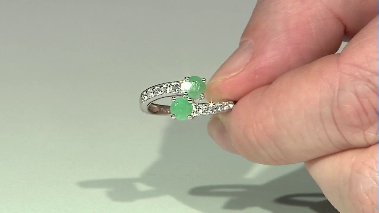 Video Brazilian Emerald Silver Ring