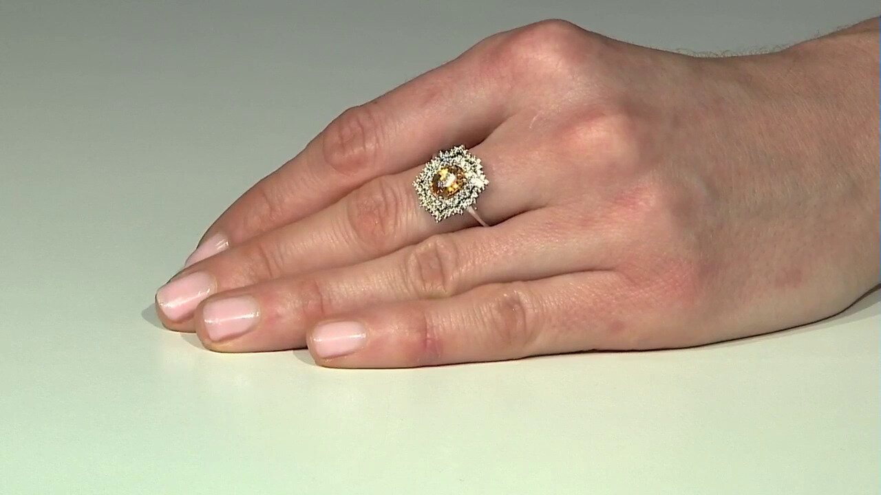 Video Mandarin Zircon Silver Ring