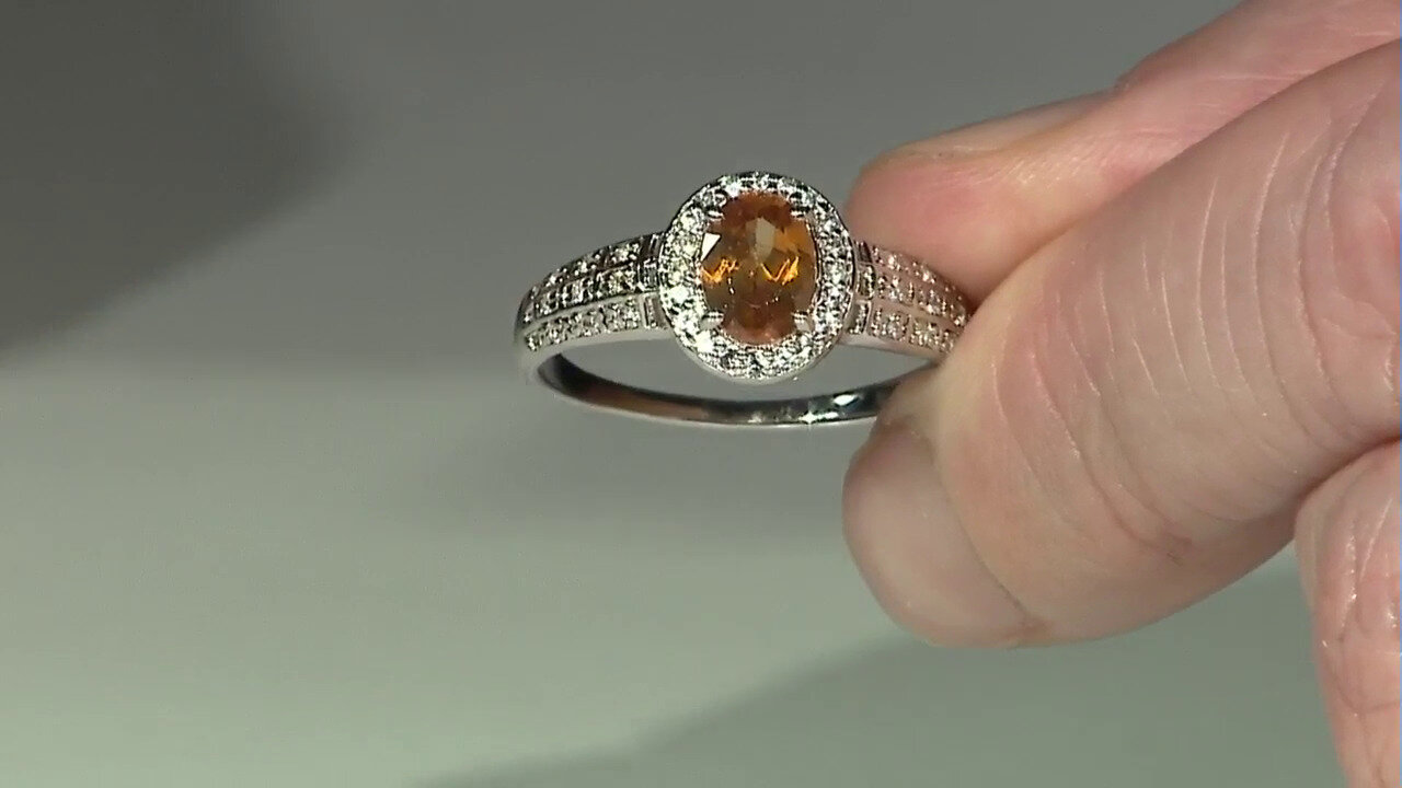 Video Mandarin Zircon Silver Ring