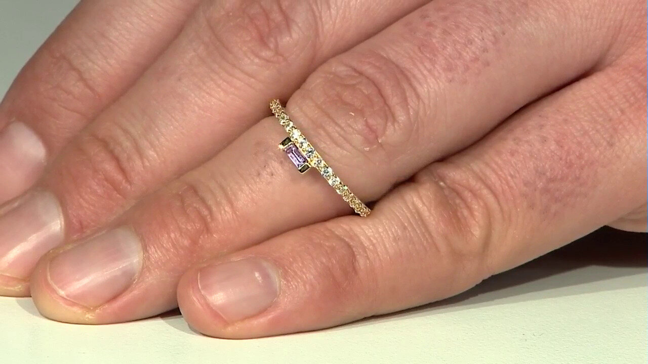 Video Zilveren ring met een Onverhitte Purper Saffier