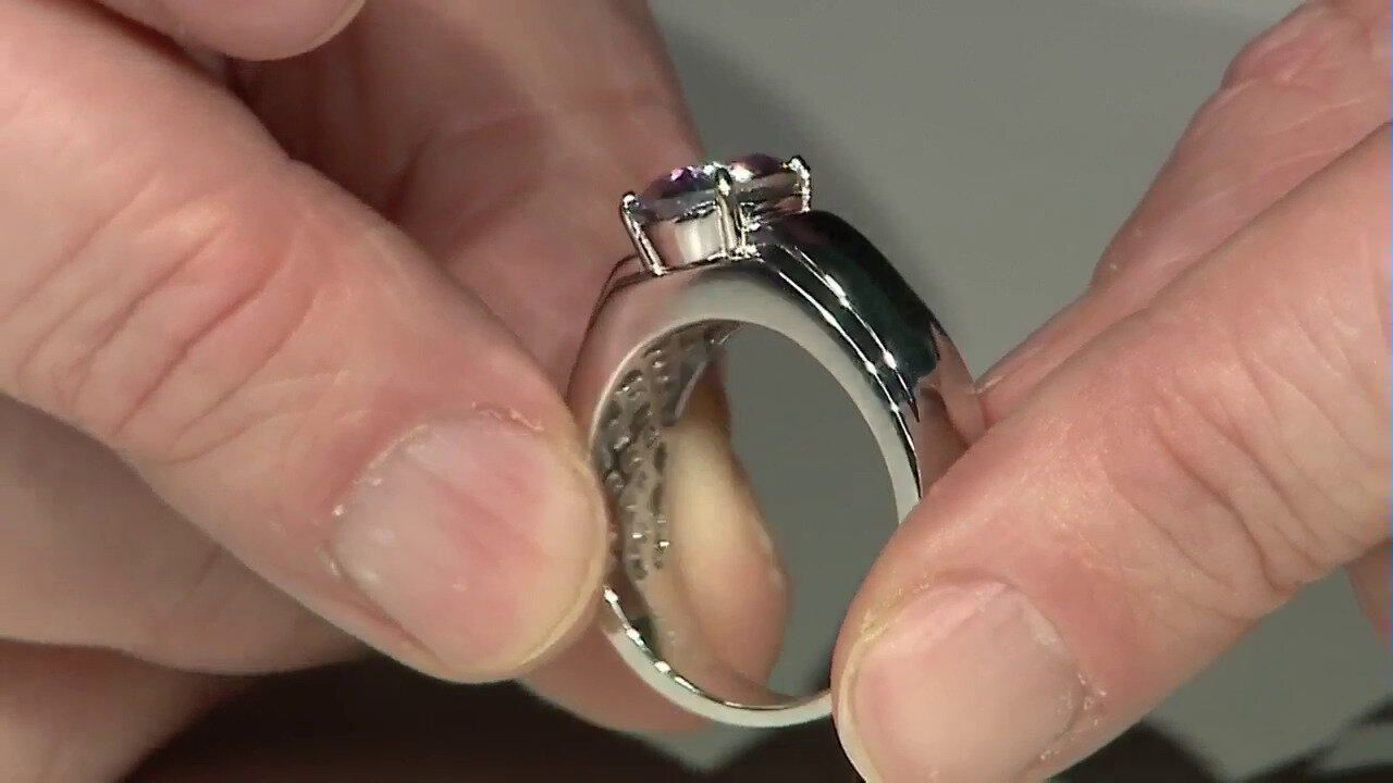 Video Zilveren ring met een mystieke kwarts