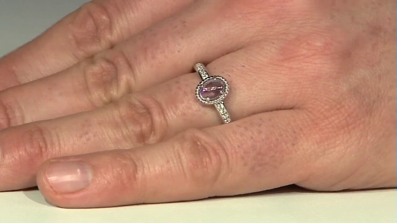 Video Zilveren ring met een Chevron Amethist