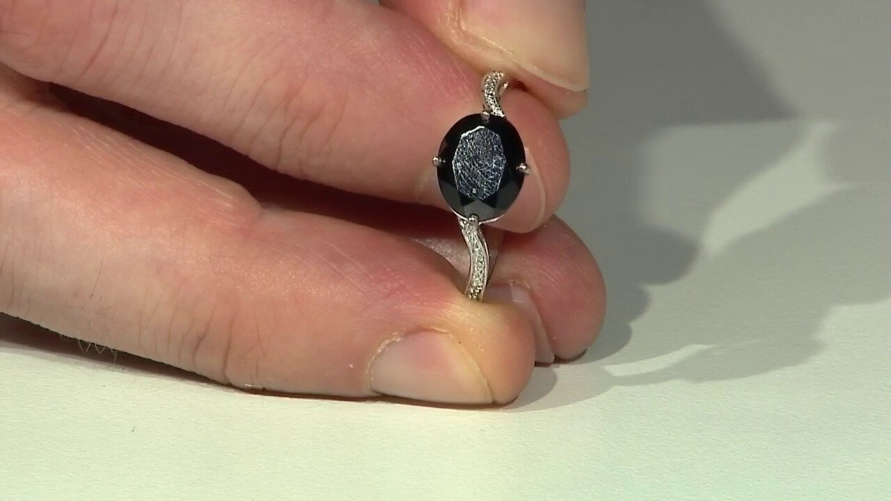Video Zilveren ring met een zwarte spinel