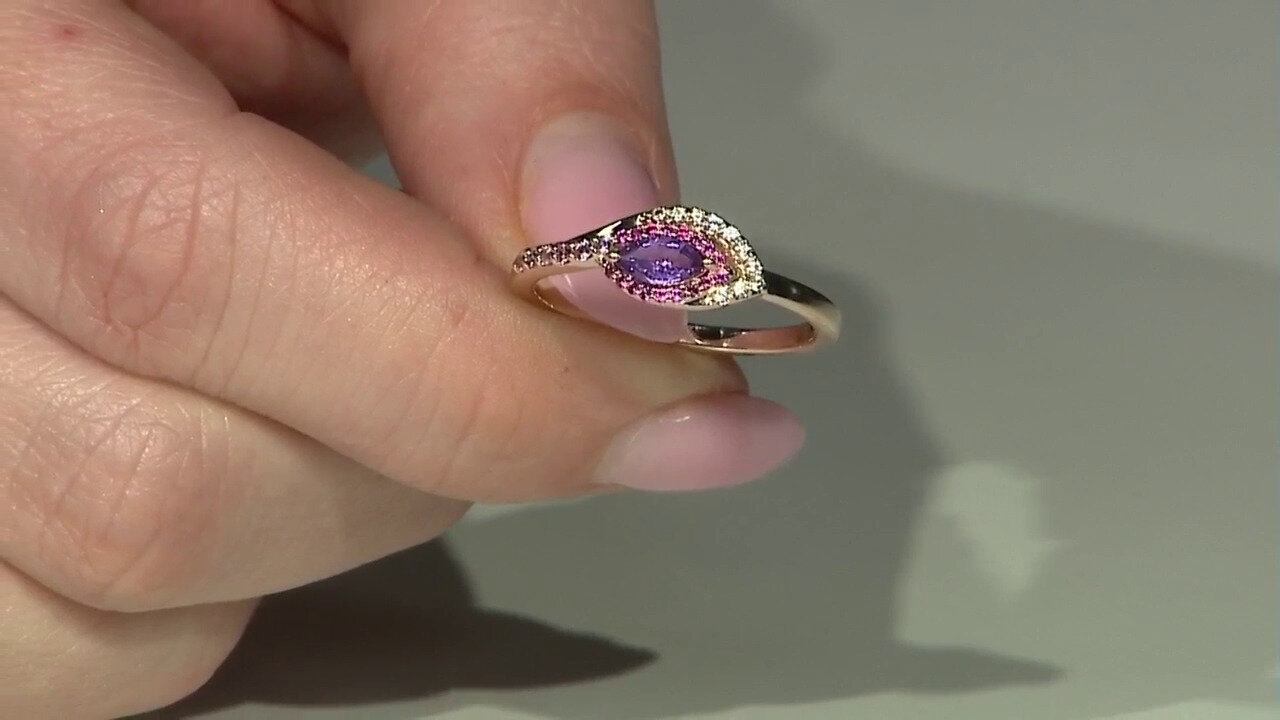 Video Gouden ring met een Onverhitte Purper Saffier