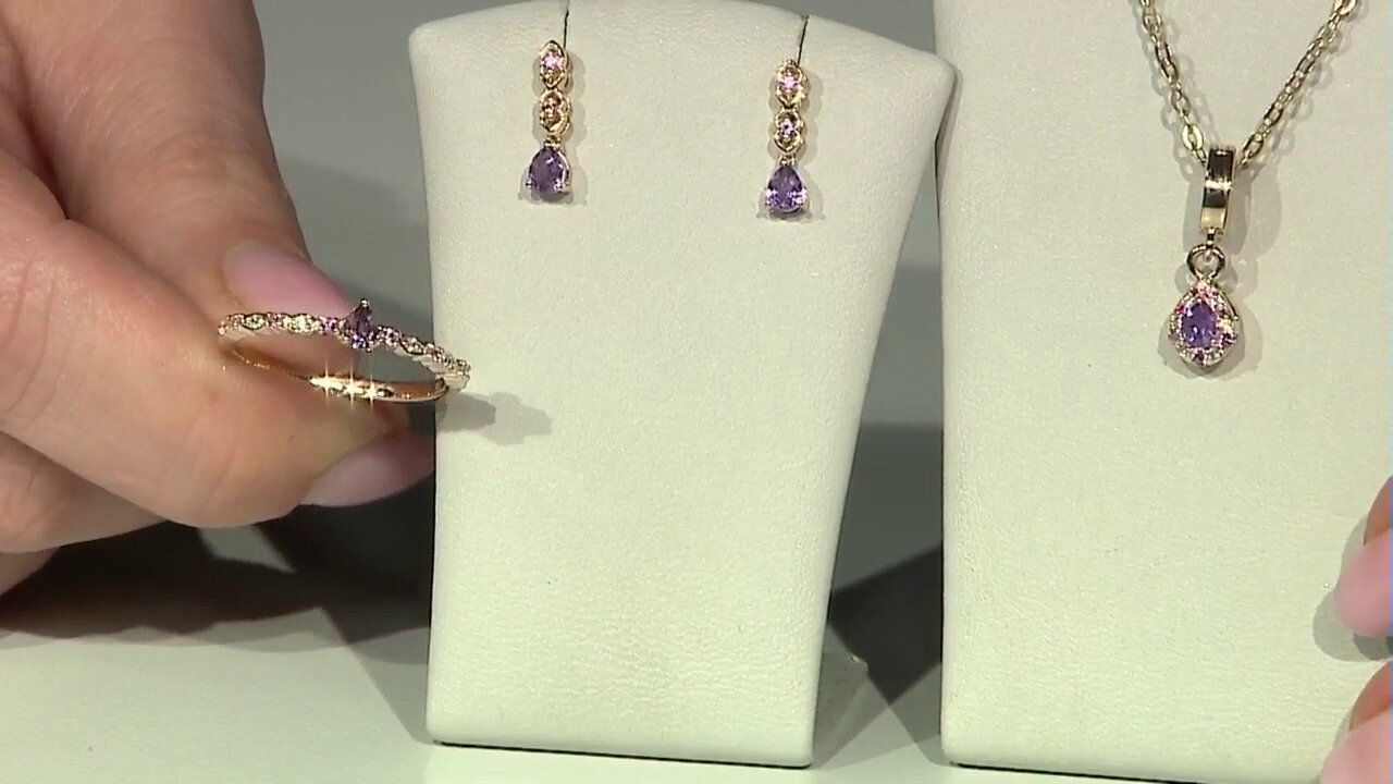 Video 9K Unheated Ceylon Purple Sapphire Gold Earrings