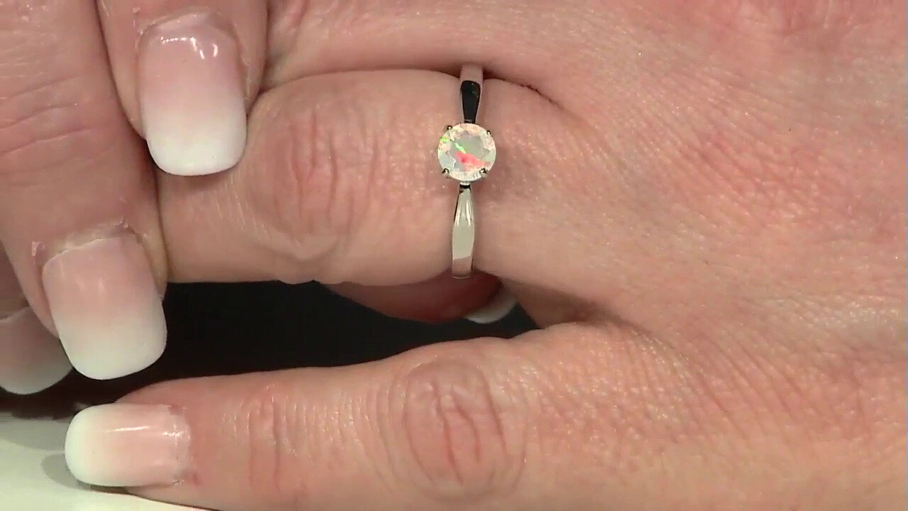 Video Zilveren ring met een Welo-opaal