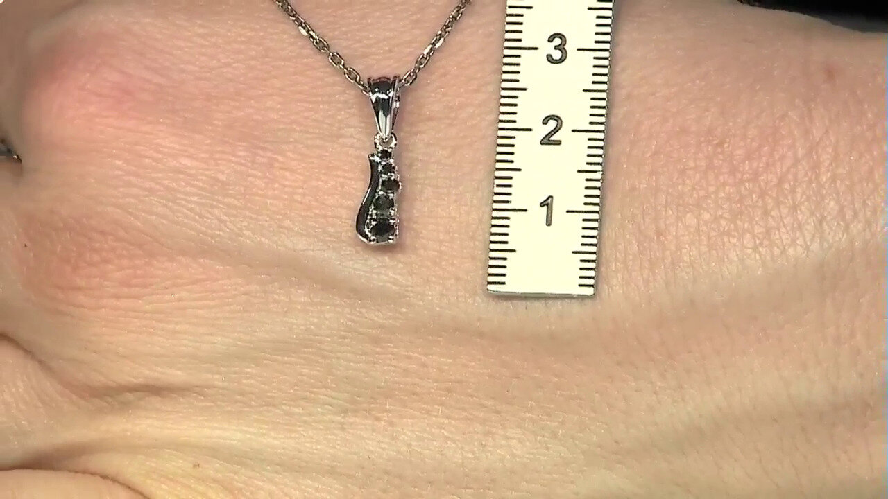 Video Zilveren hanger met een zwarte diamant