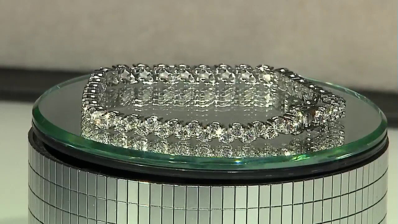 Video Weißer Topas-Silberarmband