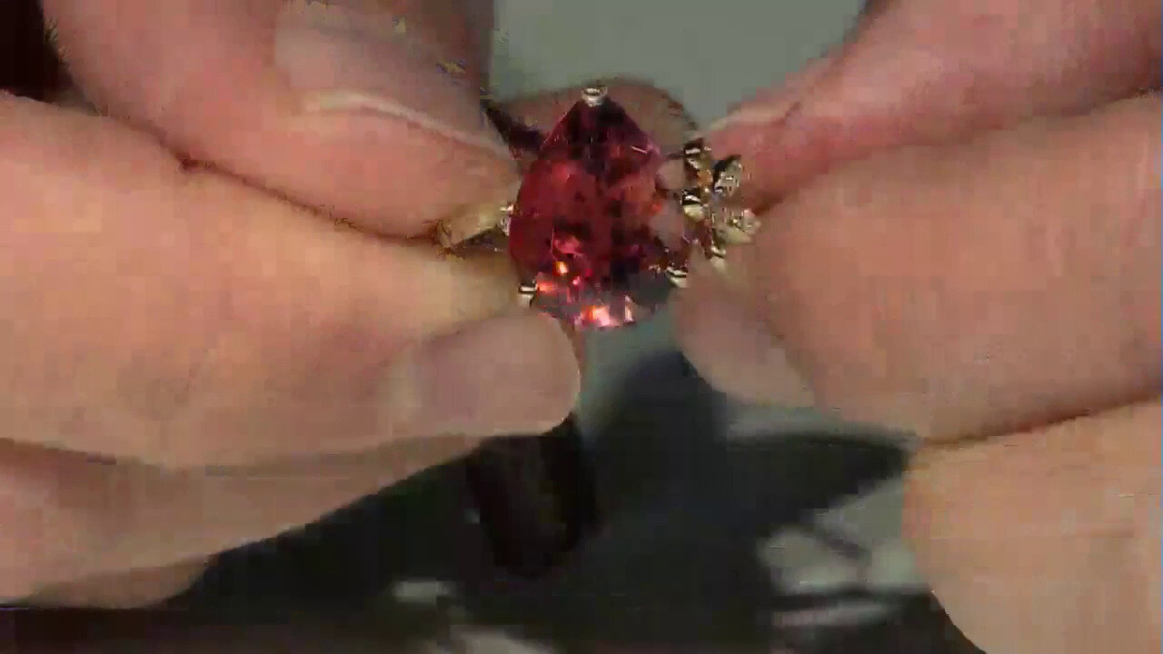 Video 14K Congo Neon Tourmaline Gold Ring (Smithsonian)