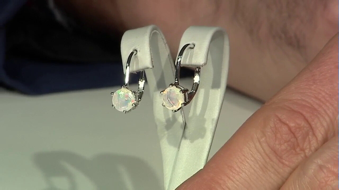 Video Zilveren oorbellen met Welo-opalen