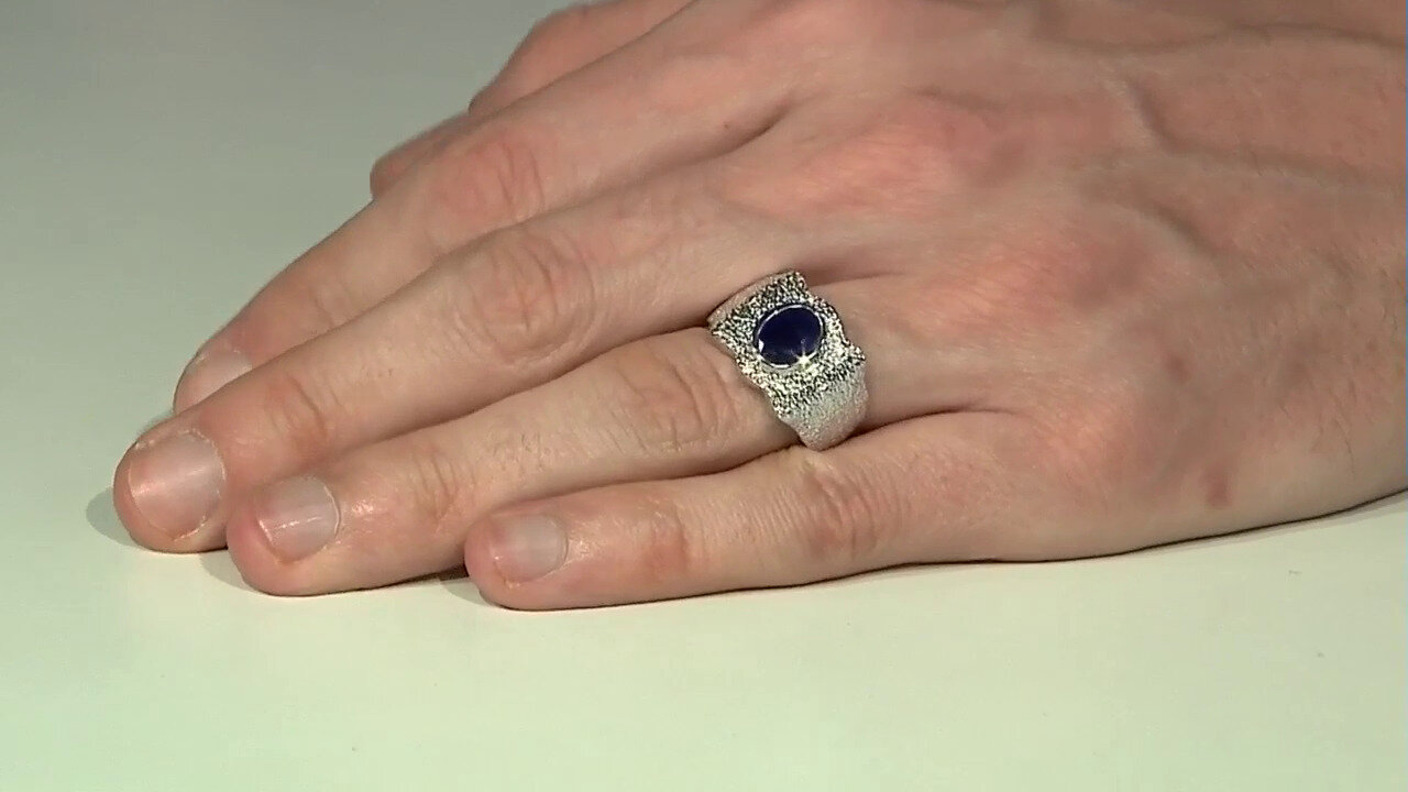 Video Zilveren ring met een Madagaskar Blauwe Saffier (de Melo)