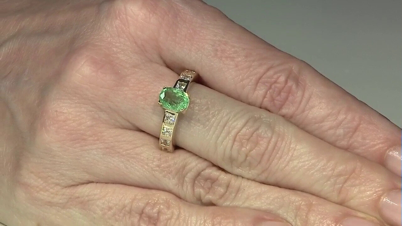 Video 9K Russian Emerald Gold Ring (Adela Gold)