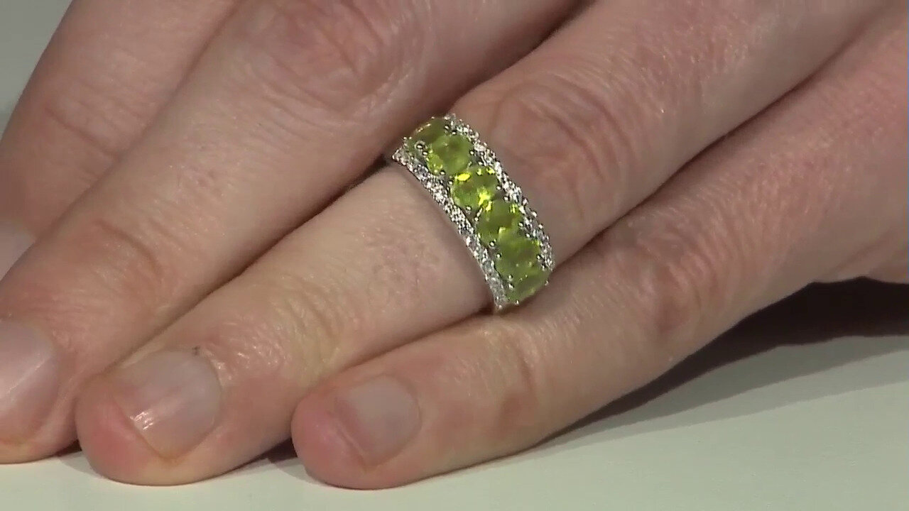Video Zilveren ring met Vesuvianieten