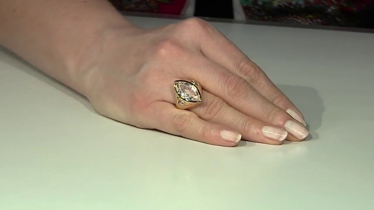 Video Zilveren ring met een witte kwarts