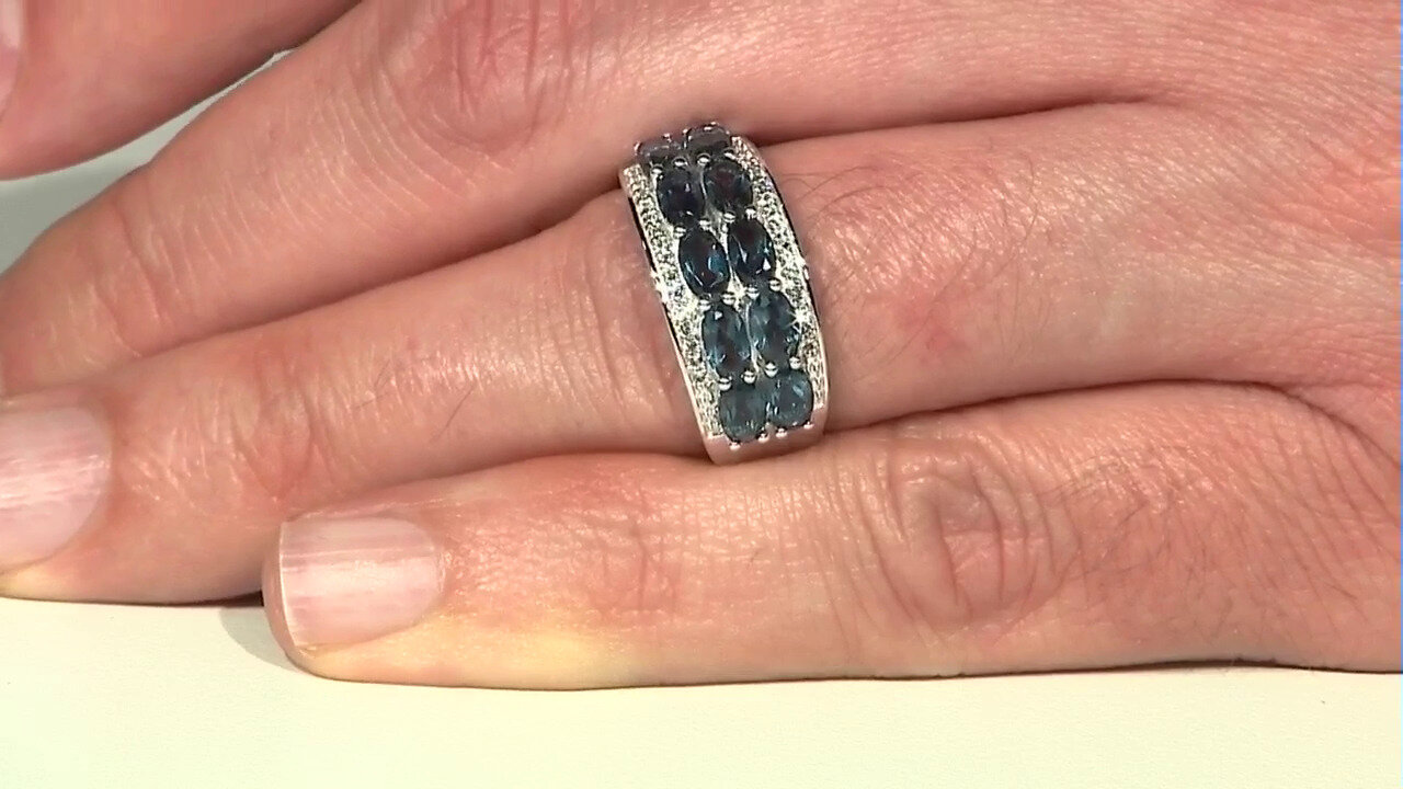 Video Zilveren ring met Londen-blauwe topaasstenen