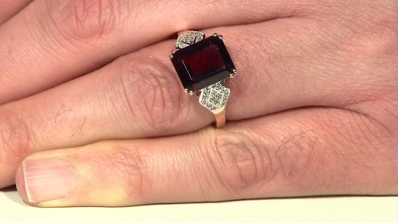 Video 9K Mozambique Garnet Gold Ring