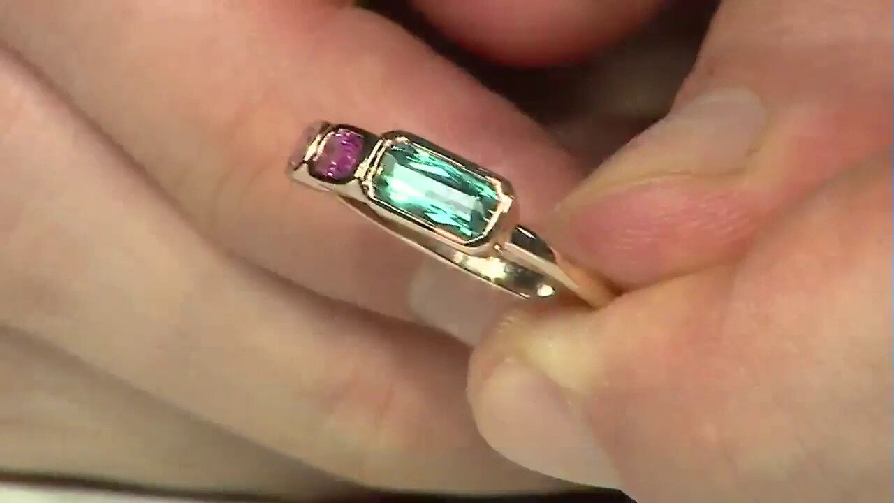 Video Gouden ring met een indigoliet (Adela Gold)