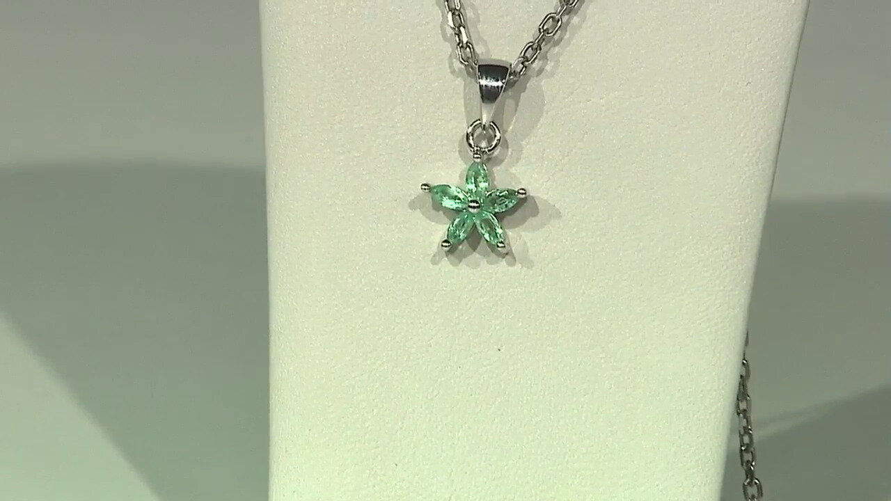 Video Colombian Emerald Silver Pendant