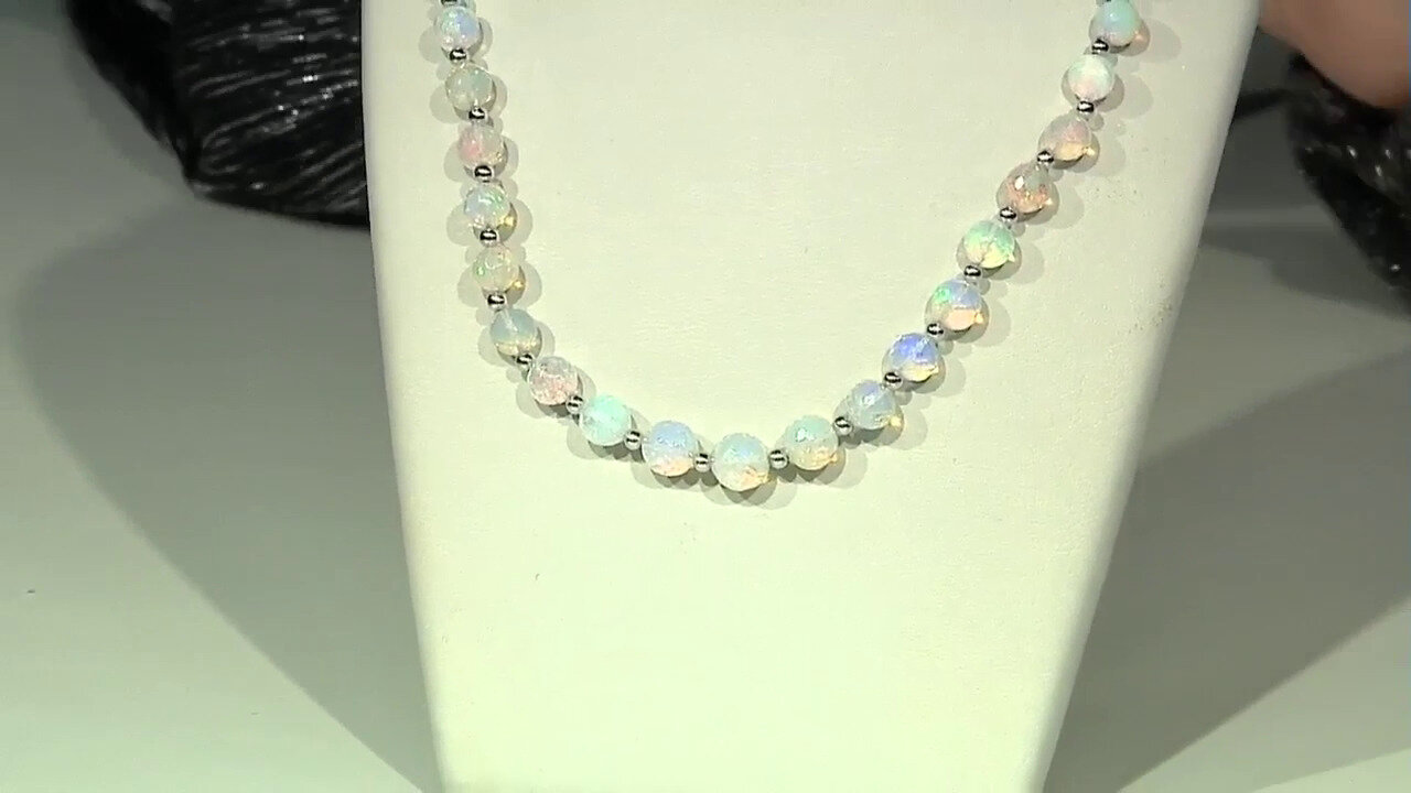 Video Welo Opal Silver Necklace (Riya)