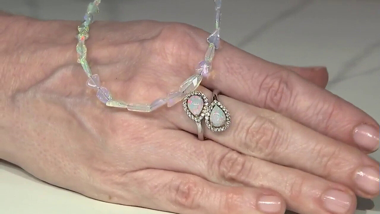 Video Zilveren ring met Welo-opalen