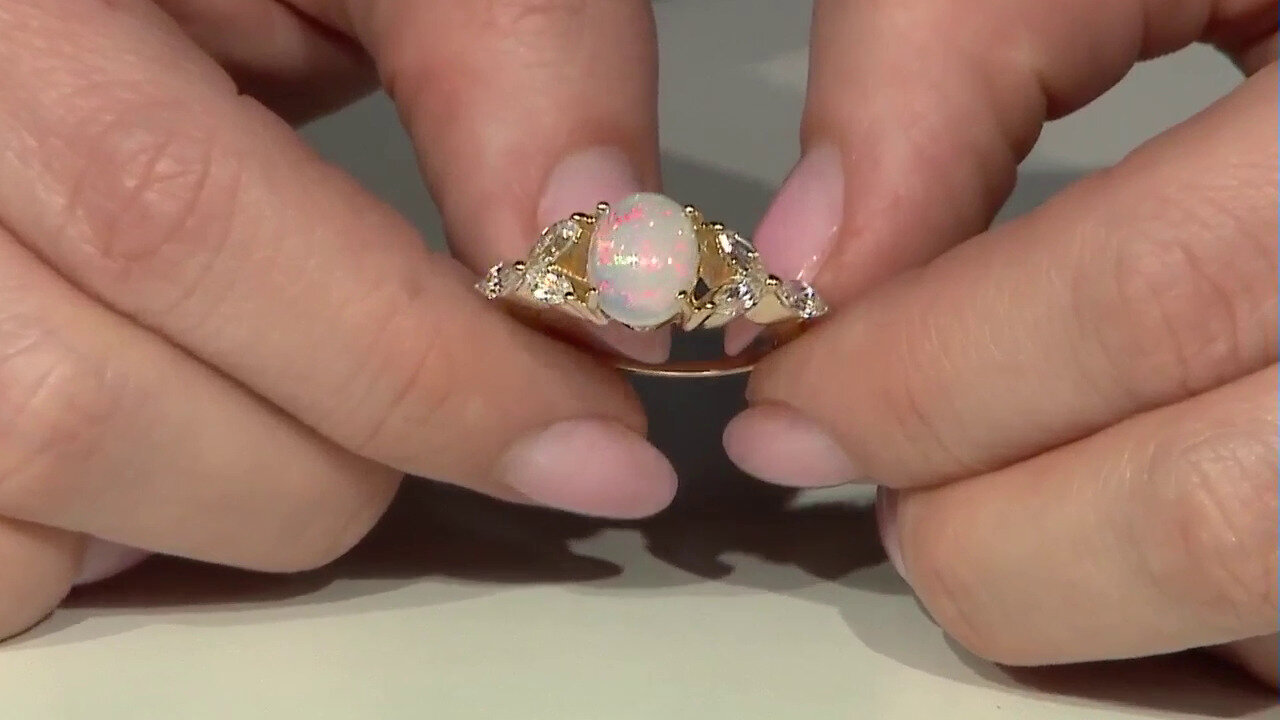 Video Gouden ring met een Welo-opaal