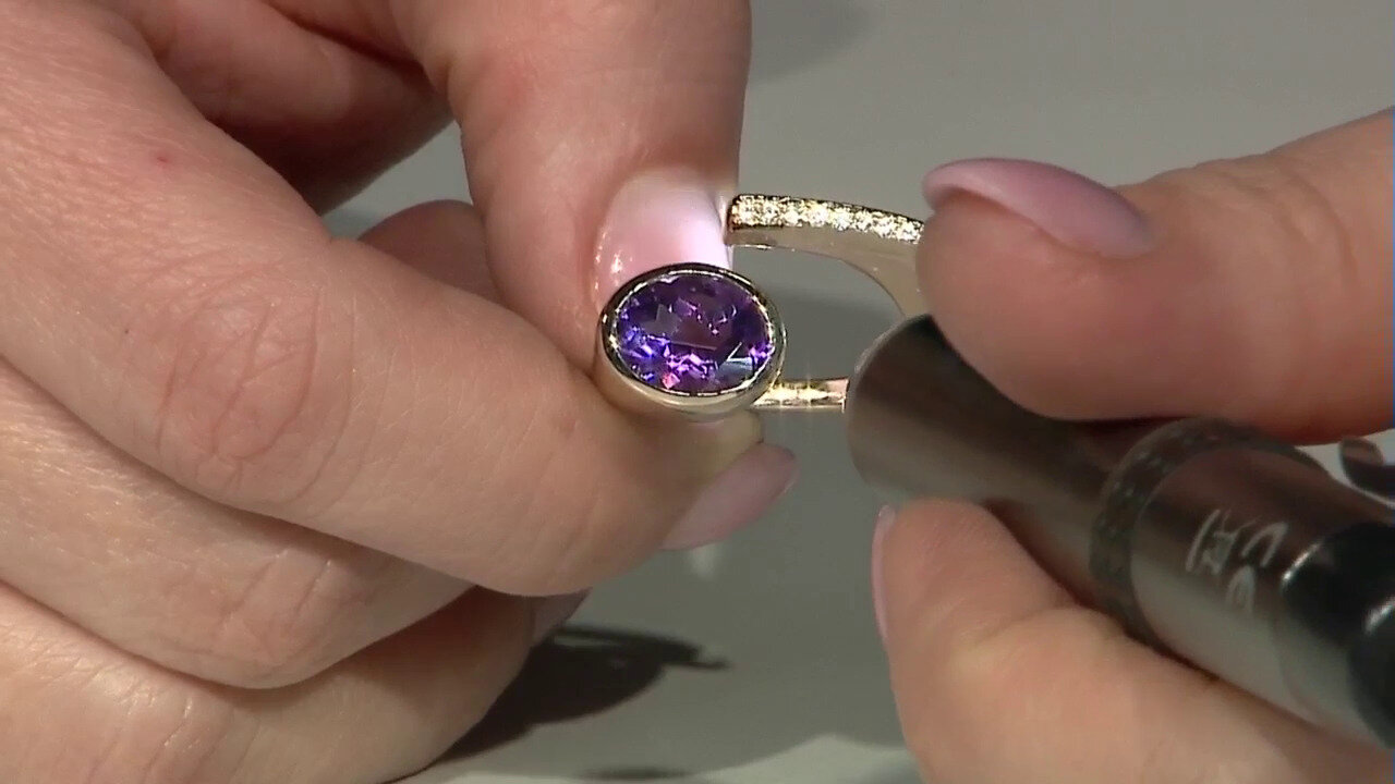 Video 9K Siberian Amethyst Gold Ring (de Melo)