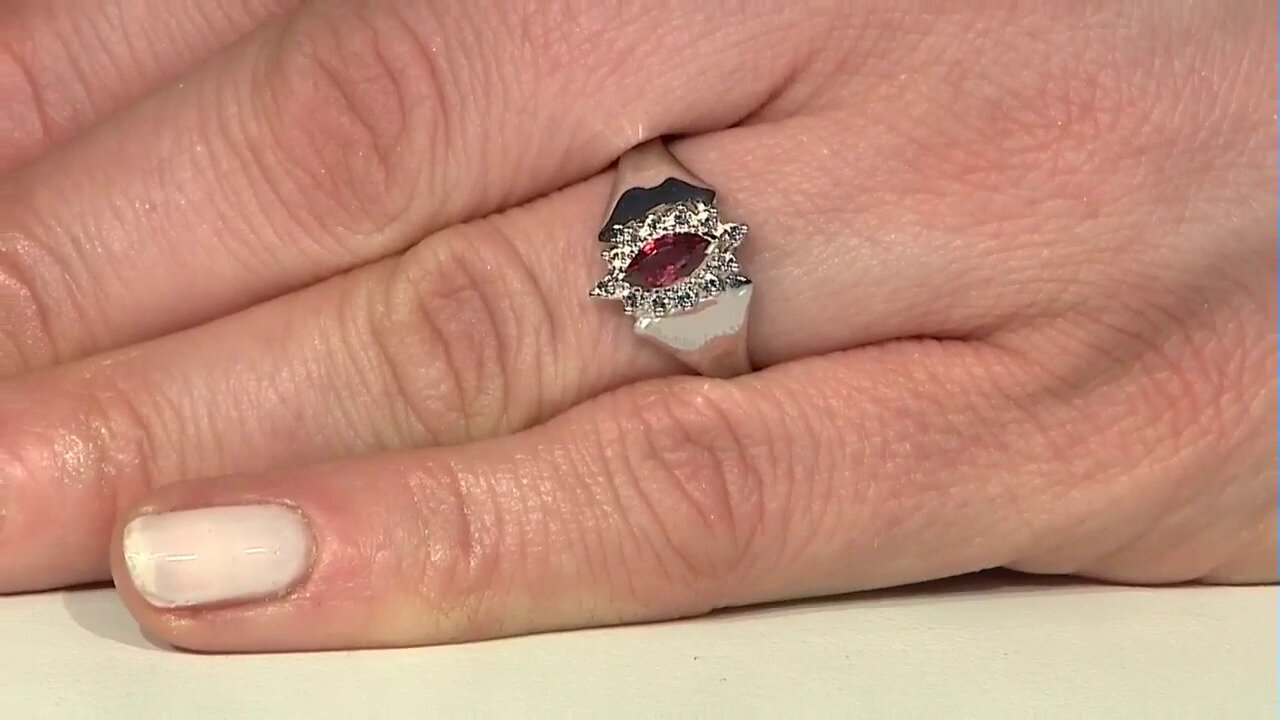 Video Mozambique Garnet Silver Ring