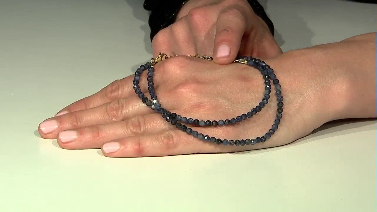 Video Zilveren halsketting met blauwe saffieren