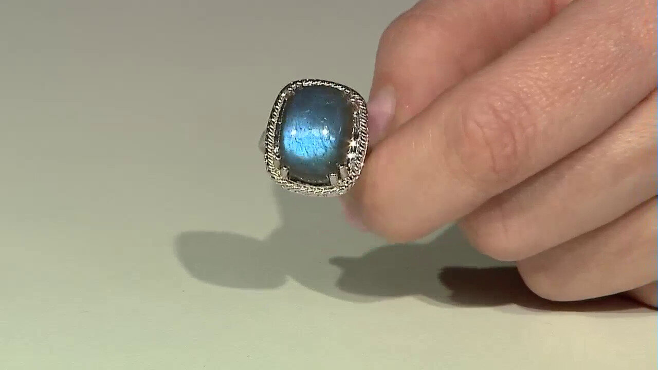 Video Zilveren ring met een labradoriet
