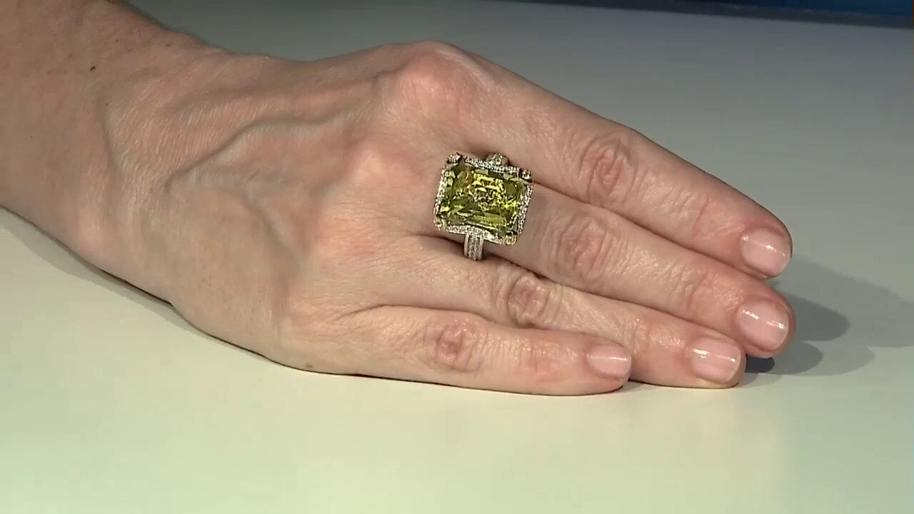 Video Anello in argento con Quarzo Ouro Verde (Dallas Prince Designs)