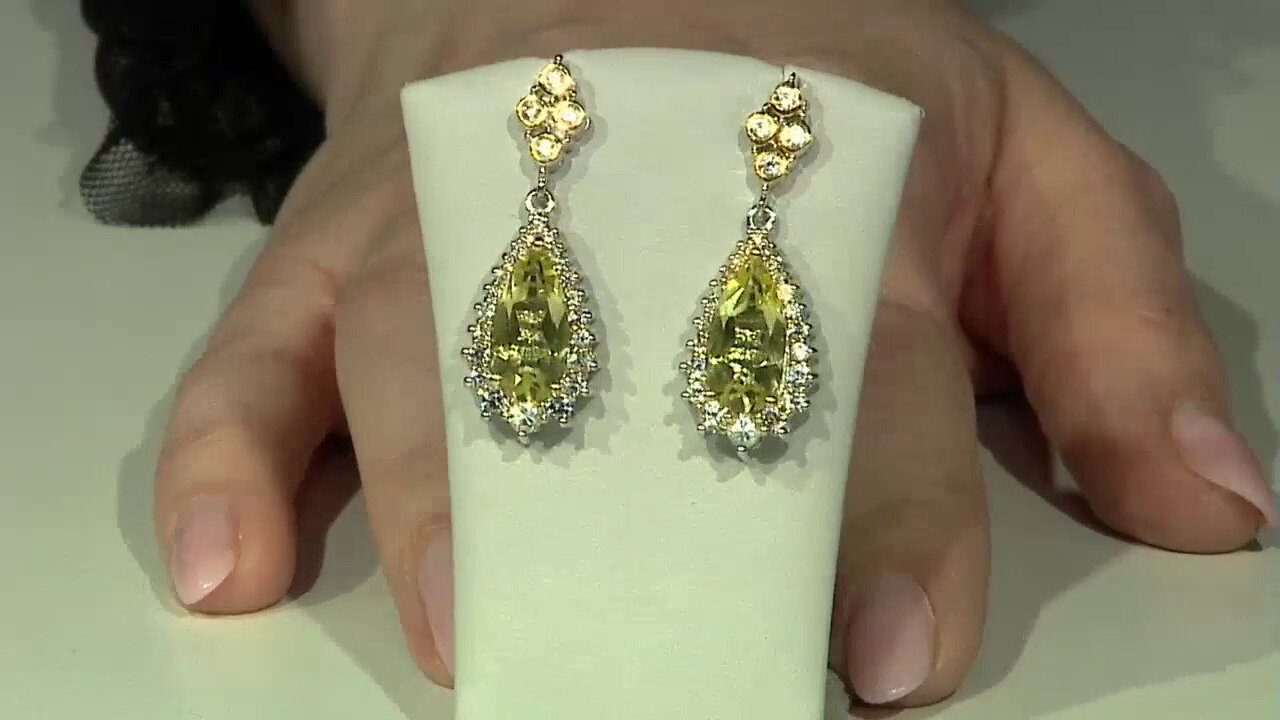 Video Zilveren oorbellen met Ouro Verde kwartskristallen (Dallas Prince Designs)