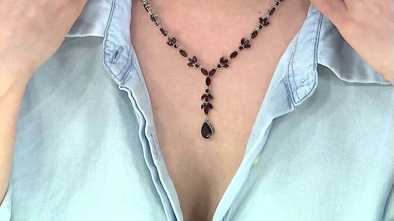 Video Garnet Silver Necklace